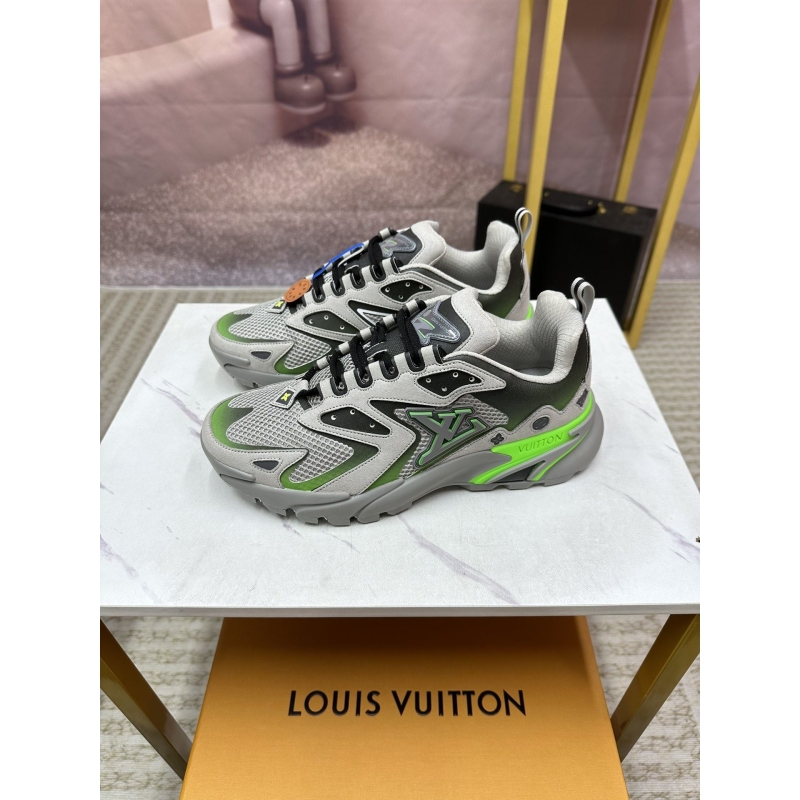 l**is V*t*n sneakers